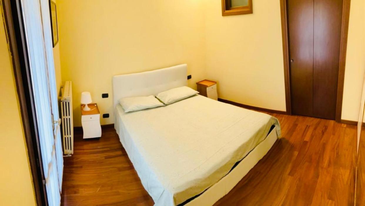 Bilocale Zona Centro Apartment Milan Exterior photo